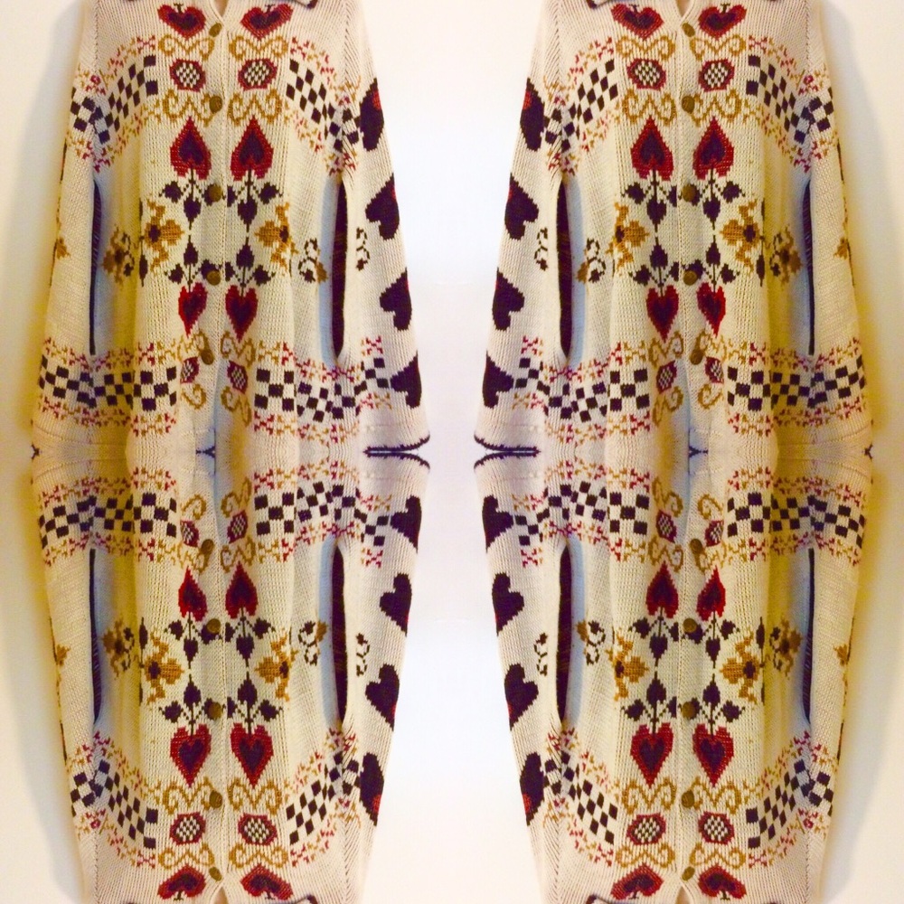 1960s VTG vintage knit button cape - Picture 2 of 2